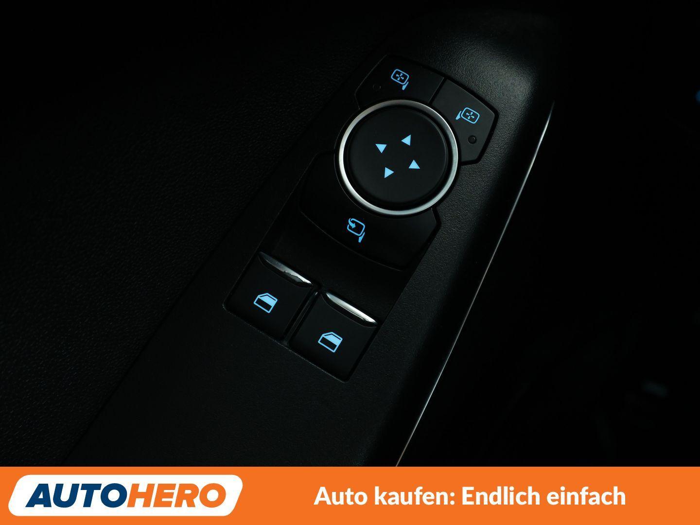 Ford Fiesta 1.0 EcoBoost Aut.*NAVI*CAM*PDC*SHZ*