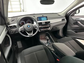Fahrzeugabbildung BMW X1 sD18i Advantage ParkAssist Navi Lordos Tempom