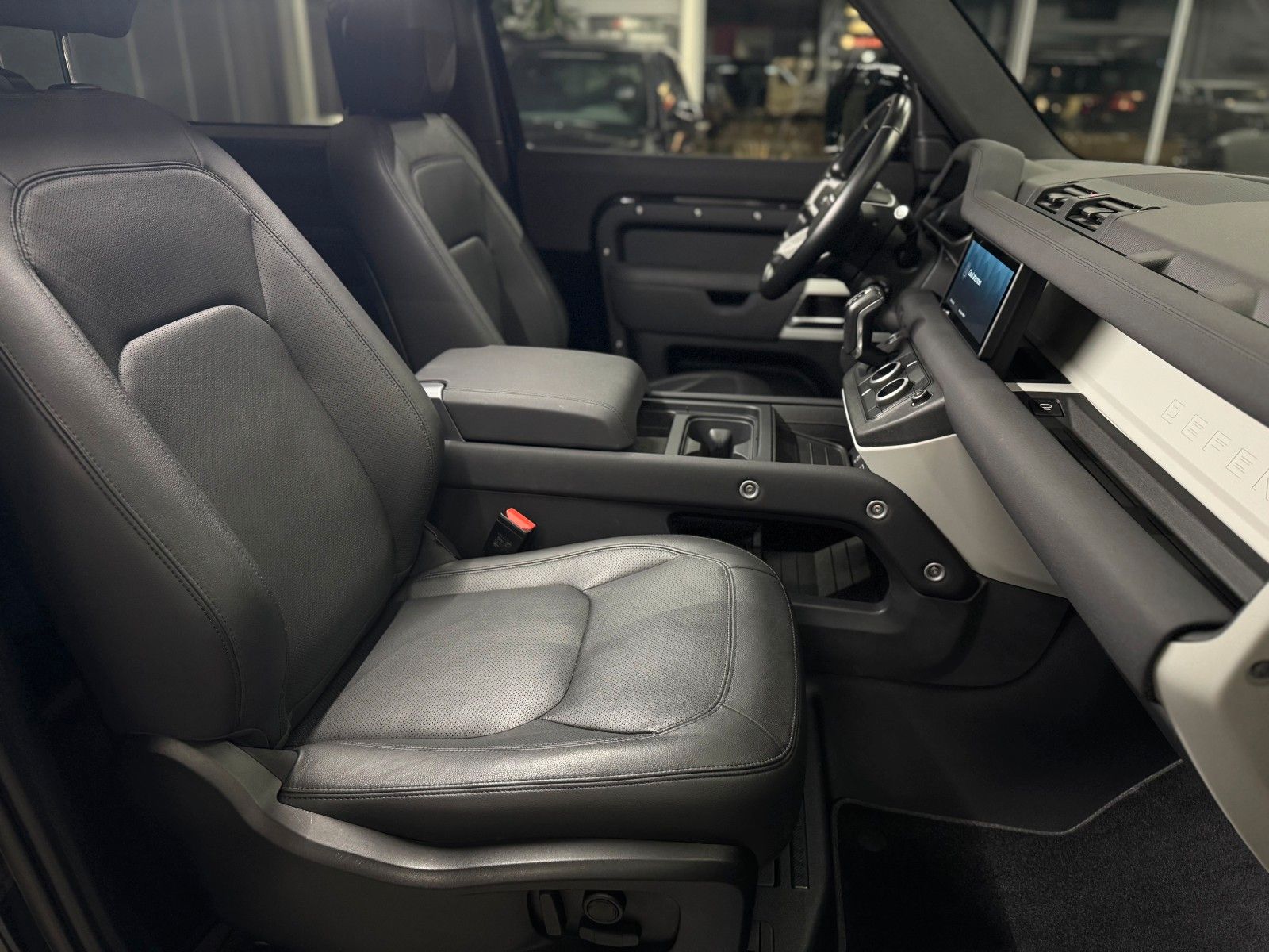 Fahrzeugabbildung Land Rover Defender 90 P400 3.0 XS Edition
