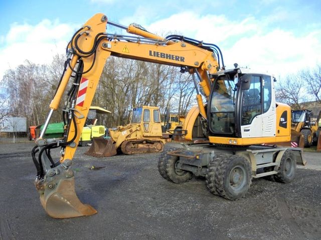 Liebherr A 914 Compact