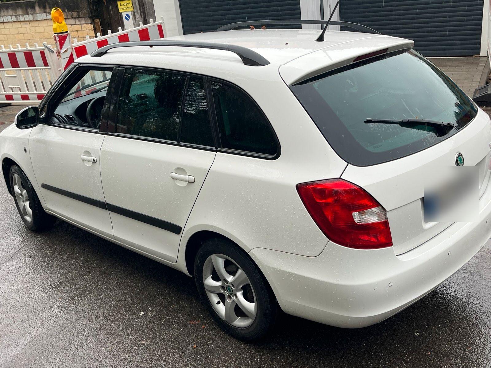 Skoda Fabia 2012 — interior