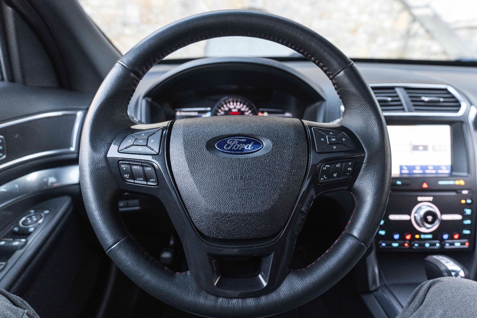 Fahrzeugabbildung Ford Explorer 3.5L SPORT 4X4 KAM TOTW M+S SZH/SZK