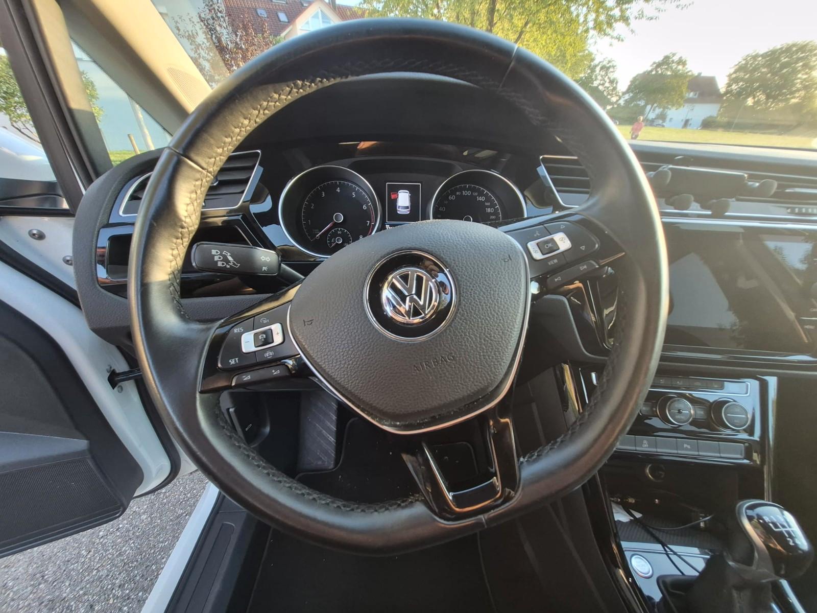 Volkswagen Touran 1.5 TSI Highline R-Line ACC/8-fach Alu, миниатюра 9