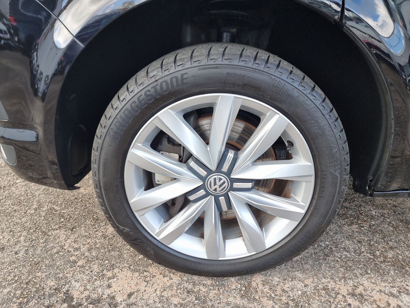 Fahrzeugabbildung Volkswagen T6 Multivan TDI DSG Comfortline LEDER STH 7-SITZ