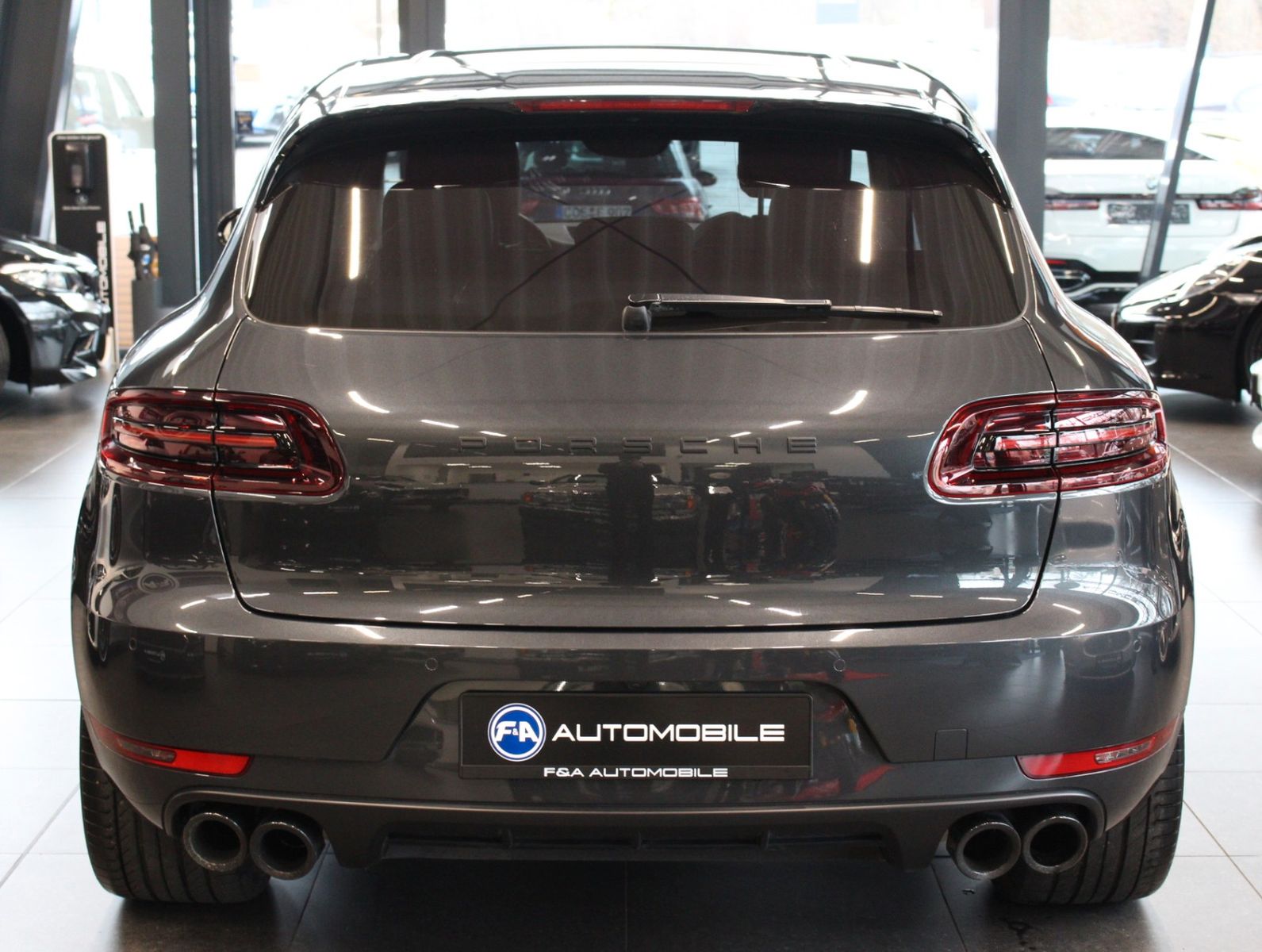 Fahrzeugabbildung Porsche Macan GTS Sport Design Sport Chrono*Pano