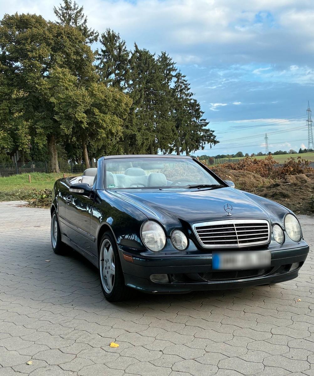 Mercedes-Benz CLK 320