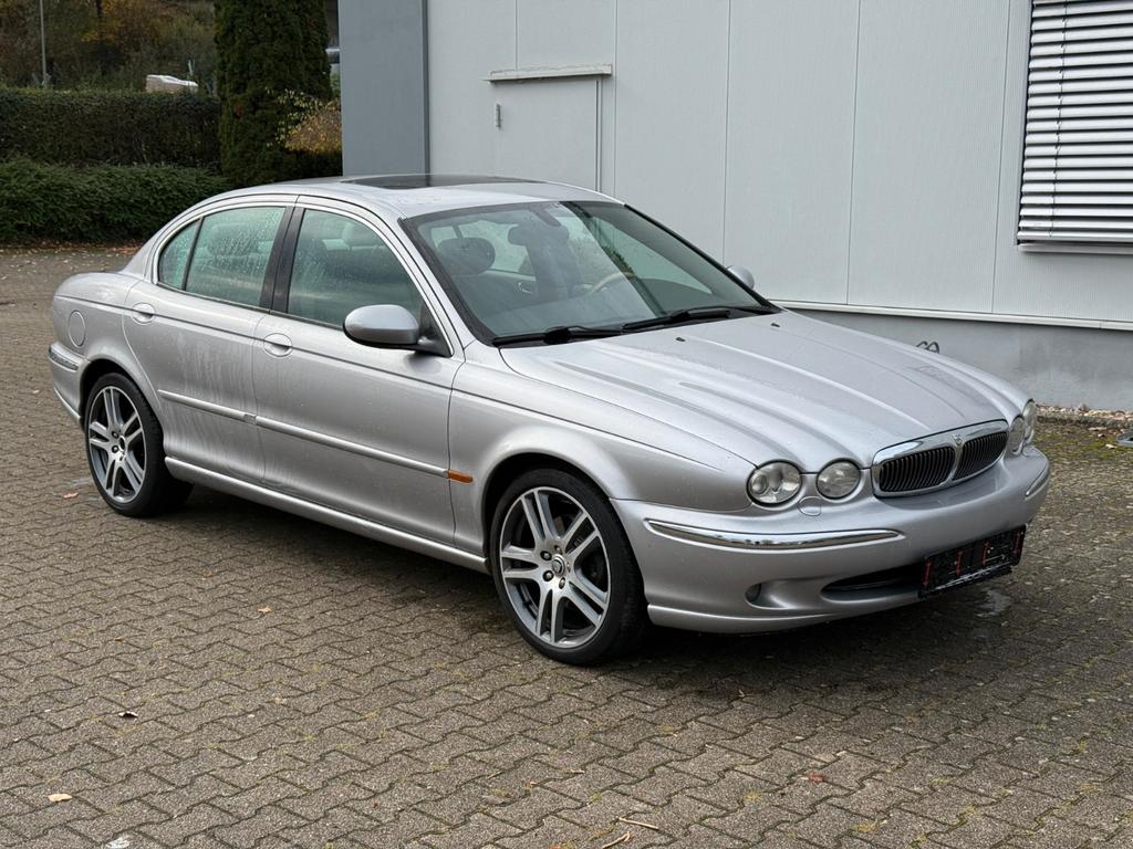 Jaguar X-Type