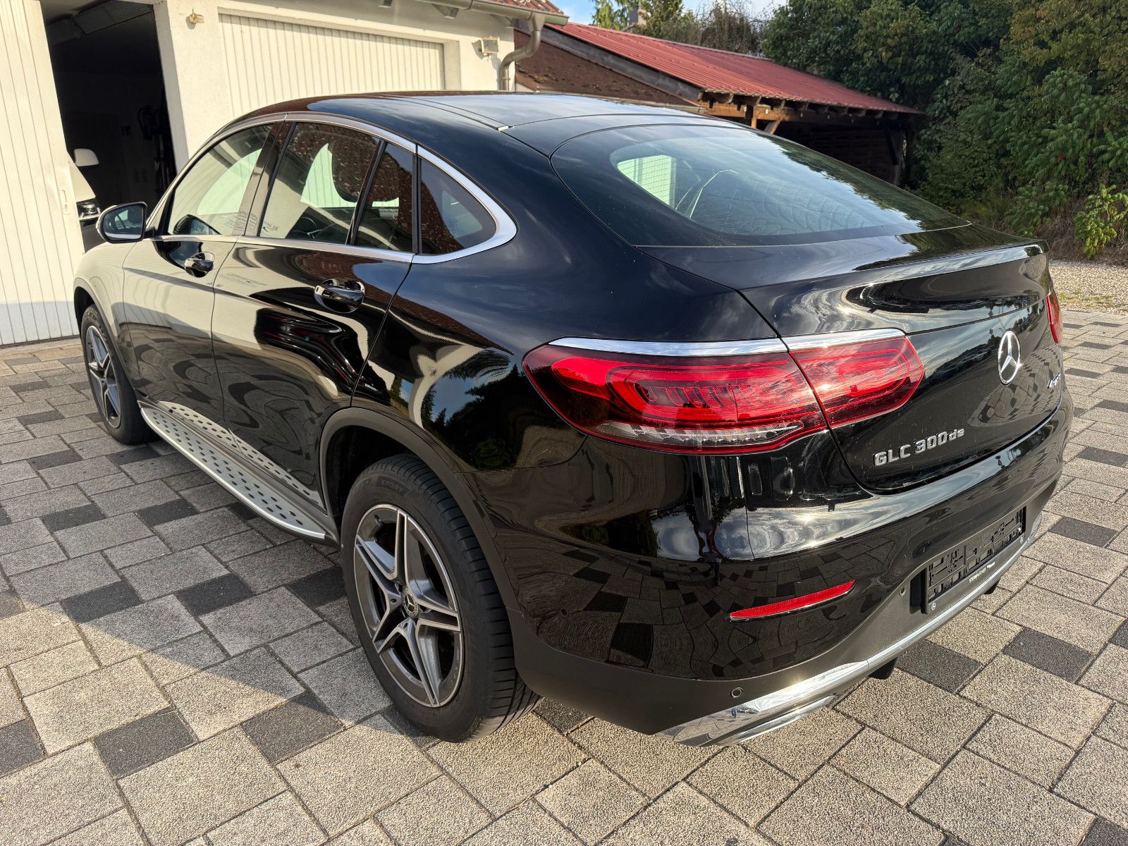Mercedes-Benz GLC 300de 4MAT Coupé Aut. AMG AHK LED ParkPaket foto 4