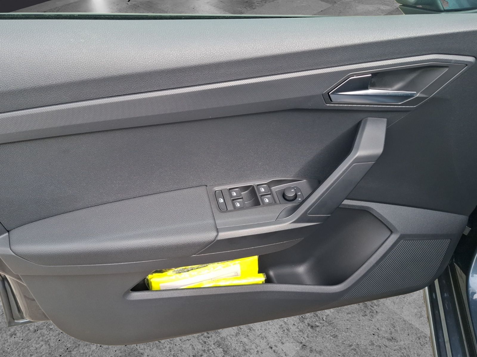 Fahrzeugabbildung SEAT Ibiza TSI Style DSG LED APP AID ACC RFK SHZ