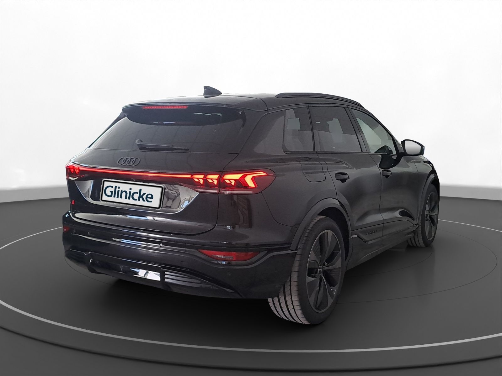 Audi SQ6 e-tron exclusive AHK Pano LM 21" B&O 360° He imagem 3
