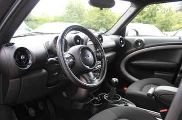 Fahrzeugabbildung MINI ONE Countryman One Navi
