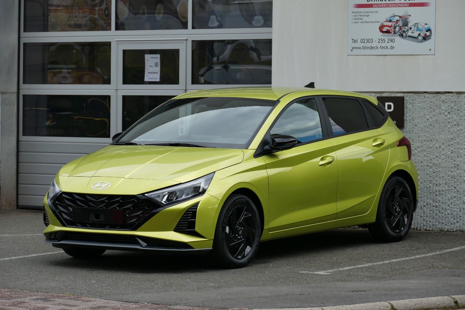 Hyundai i20 1.0 T-GDI DCT Blackline Aktion Juli26 imagem 3