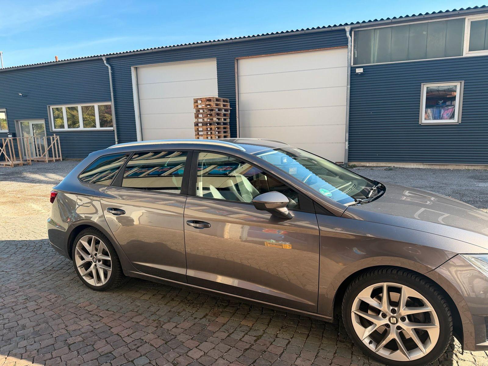 Seat Leon 2014 — interior