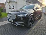 Volvo XC90 D5 AWD Inscription Standheizung HeadUp B&W - Volvo XC90 Inscription mit Diesel-Antrieb