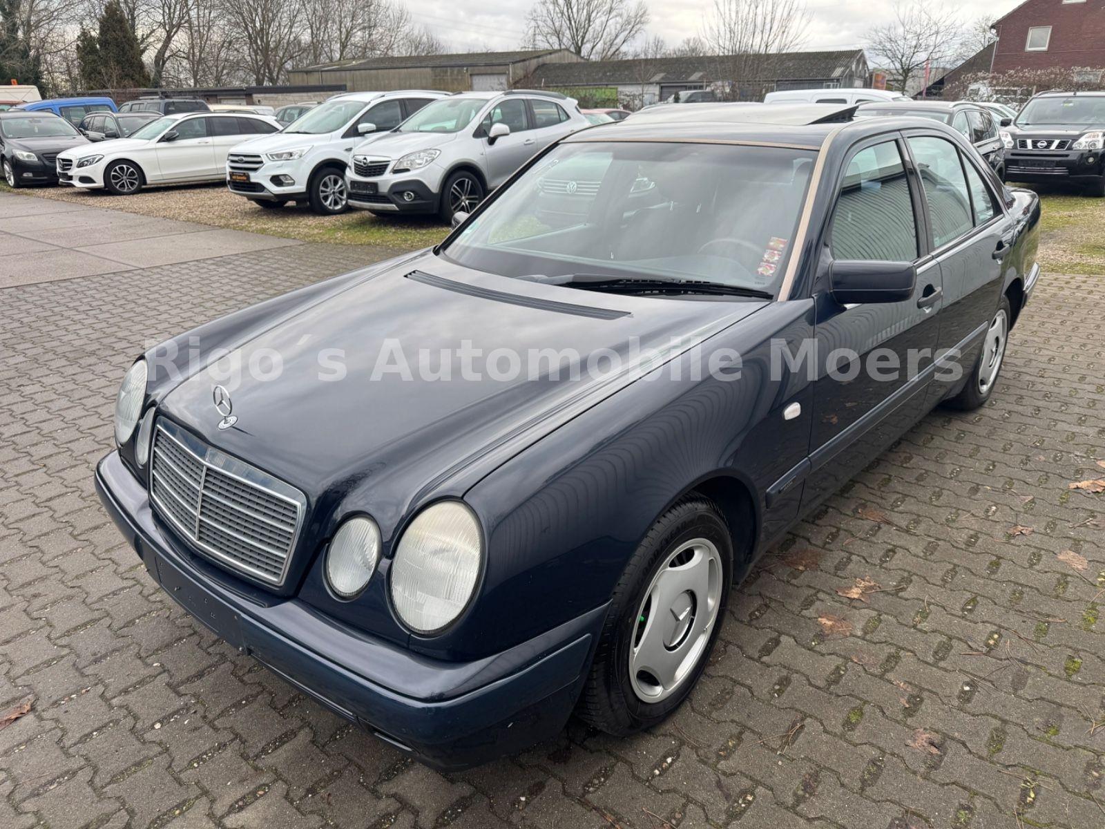 Mercedes-Benz E 200*2.Hand*TOP*Shz*Schiebedach*