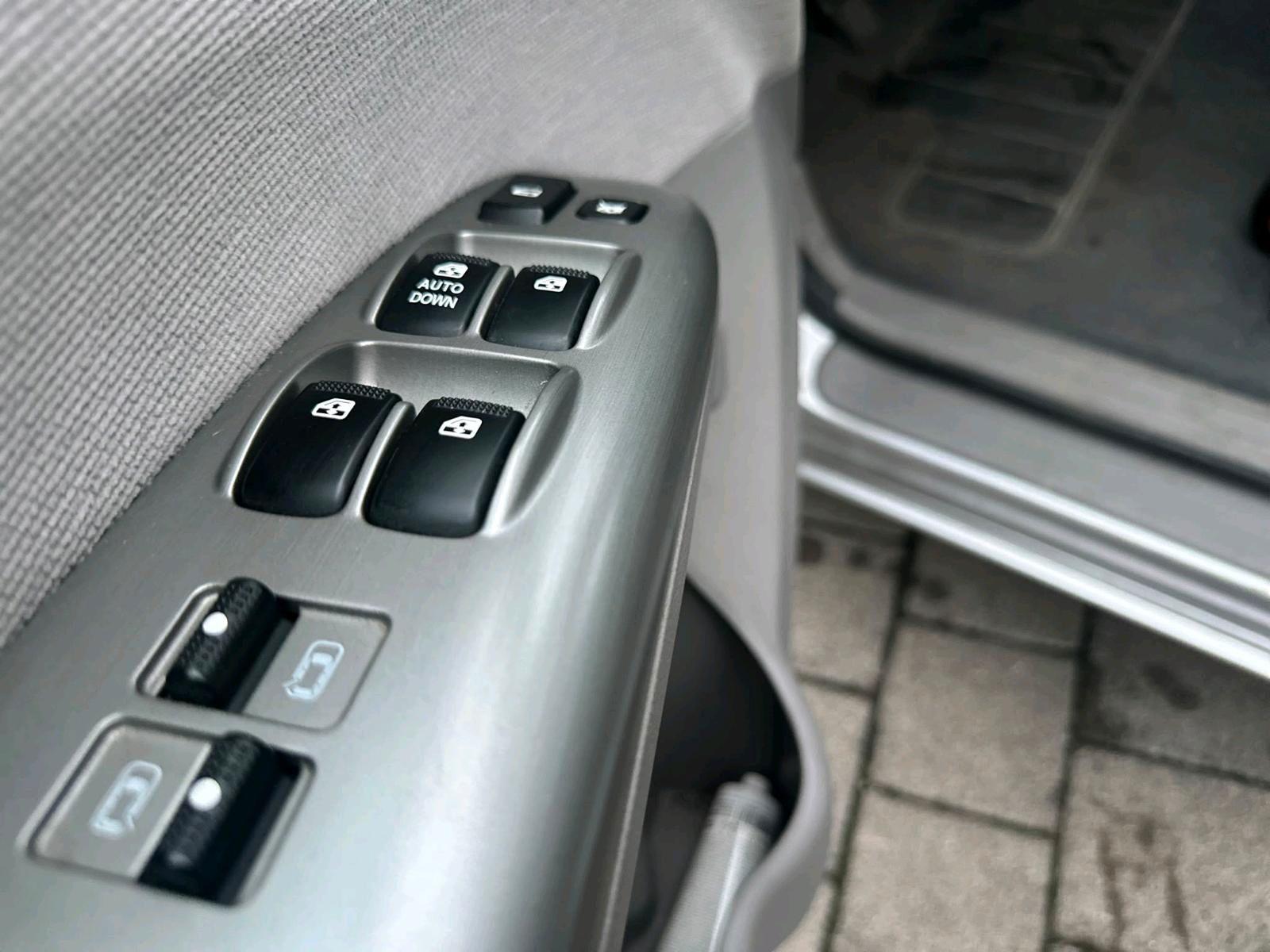 Kia Carnival 2009 — photo 8