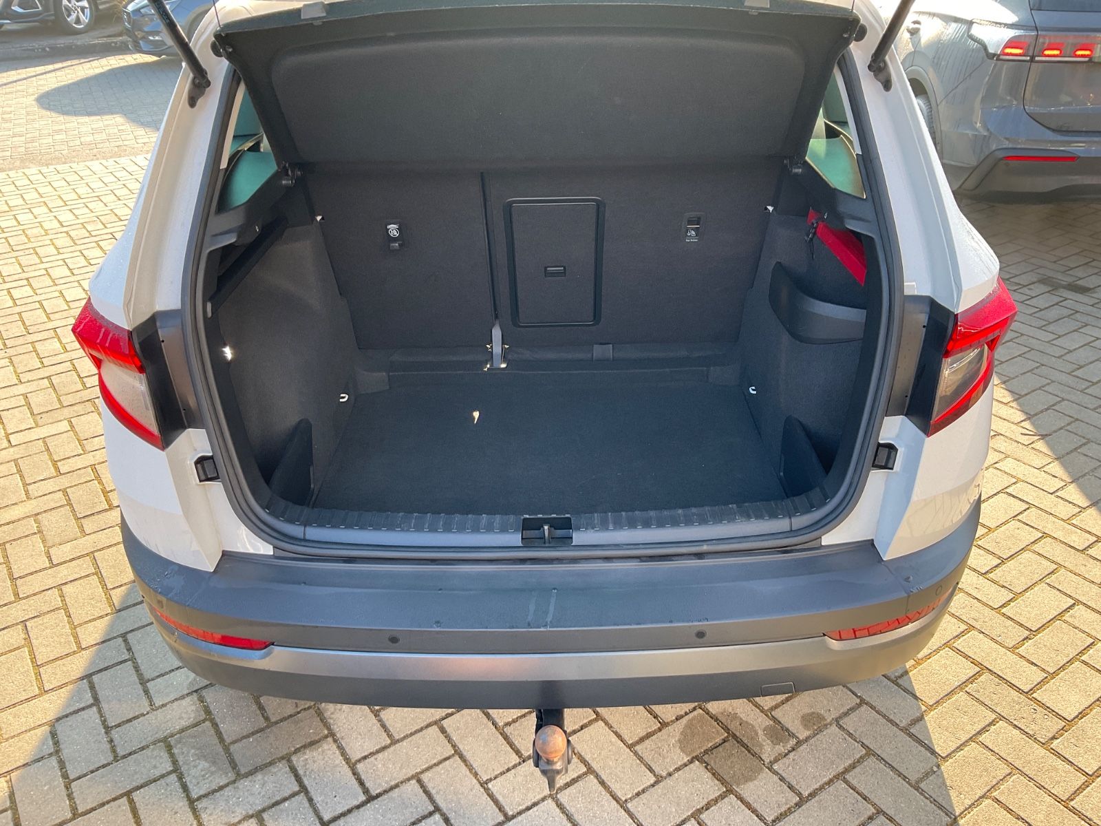 Fahrzeugabbildung SKODA Karoq 1.5 TSI DSG,CarPlay,Kamera