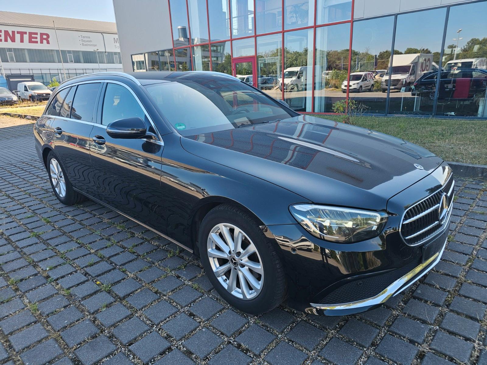 Mercedes-Benz E 200 Automatik LED Kombi