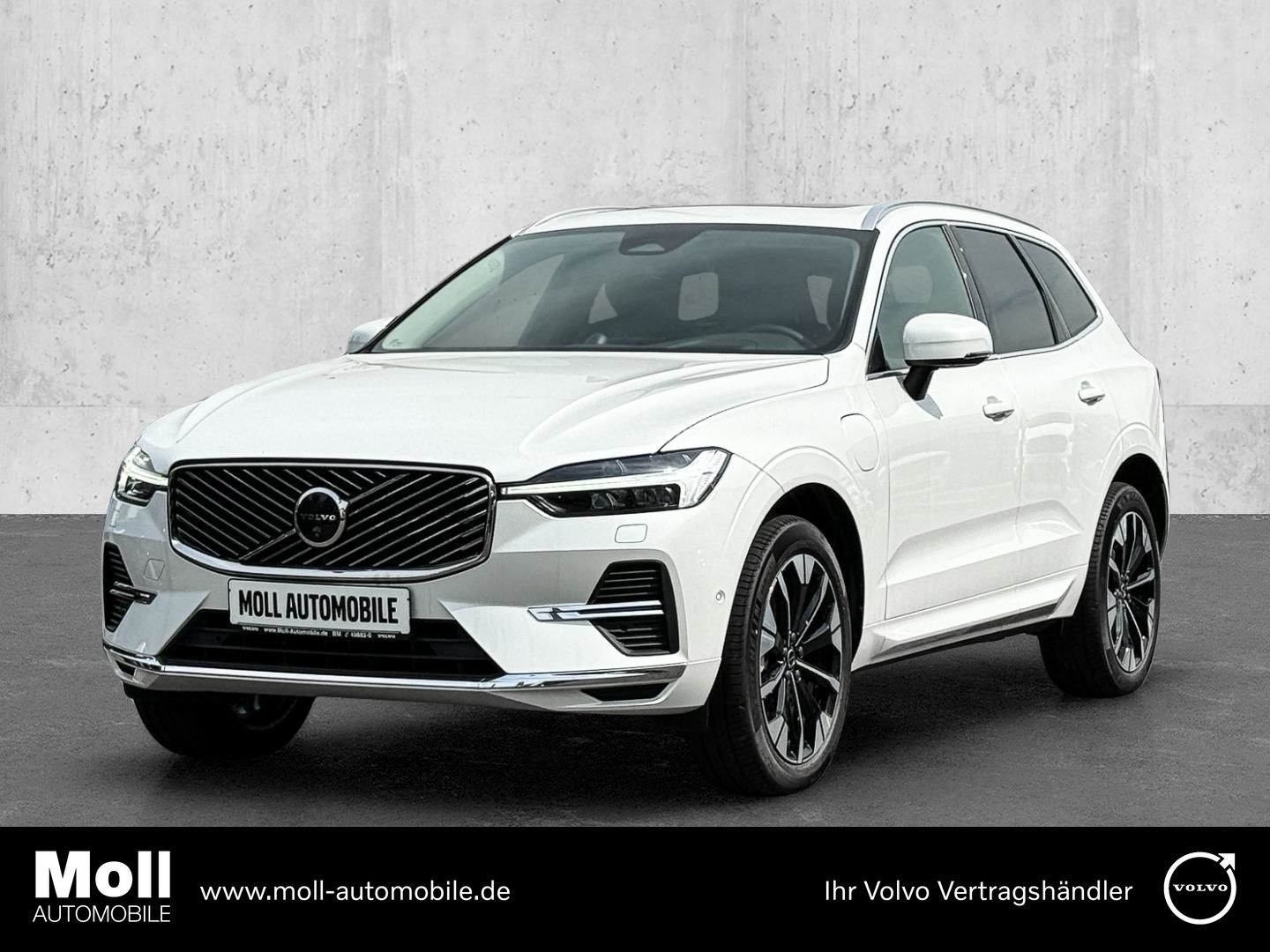 Volvo XC60 FACELIFT Ultra Bright Recharge Plug-In Hybr