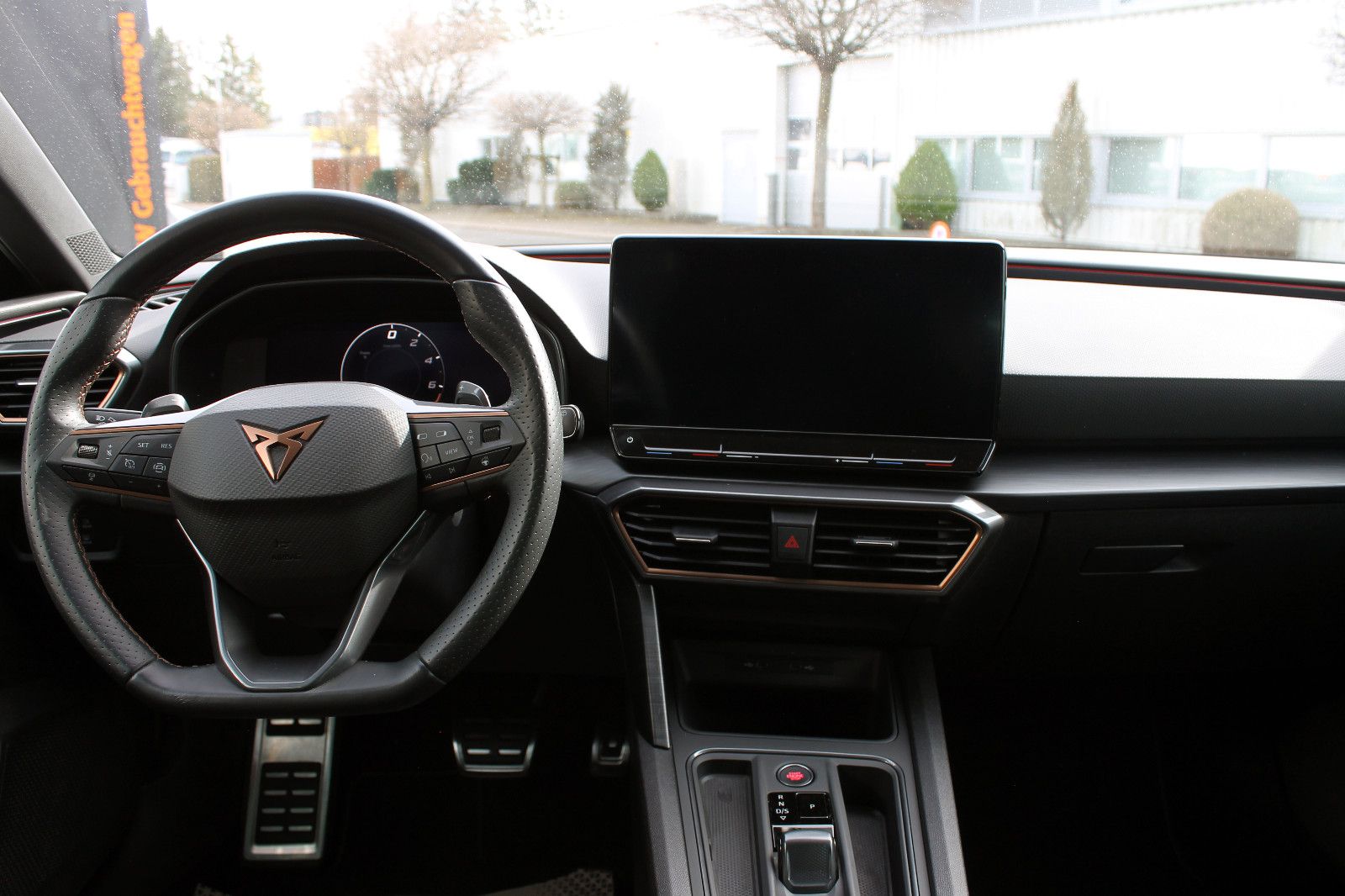 Fahrzeugabbildung CUPRA Leon 1.4TSI e-Hybrid LED SHZ ACC KAM PDC BT