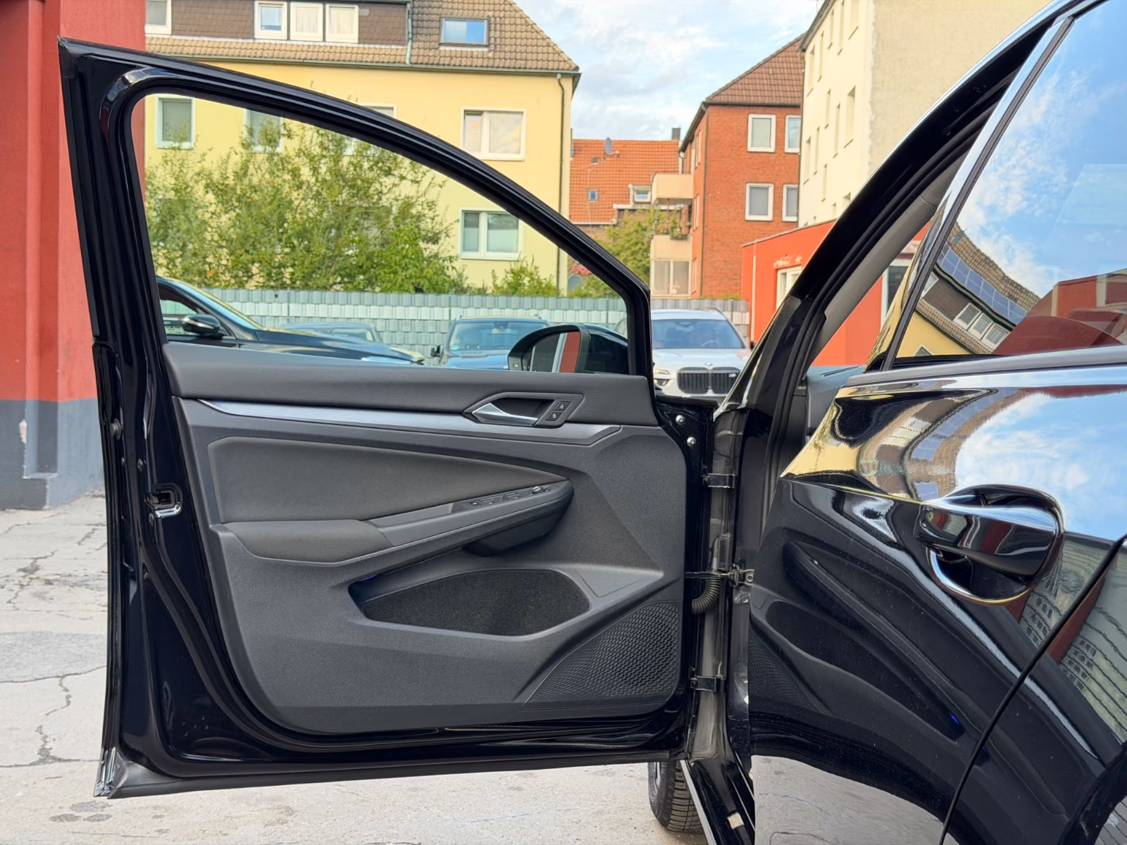 Volkswagen Golf VIII Lim. Active, миниатюра 8