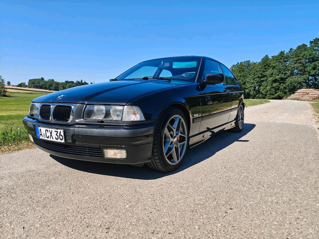 Image of BMW 323