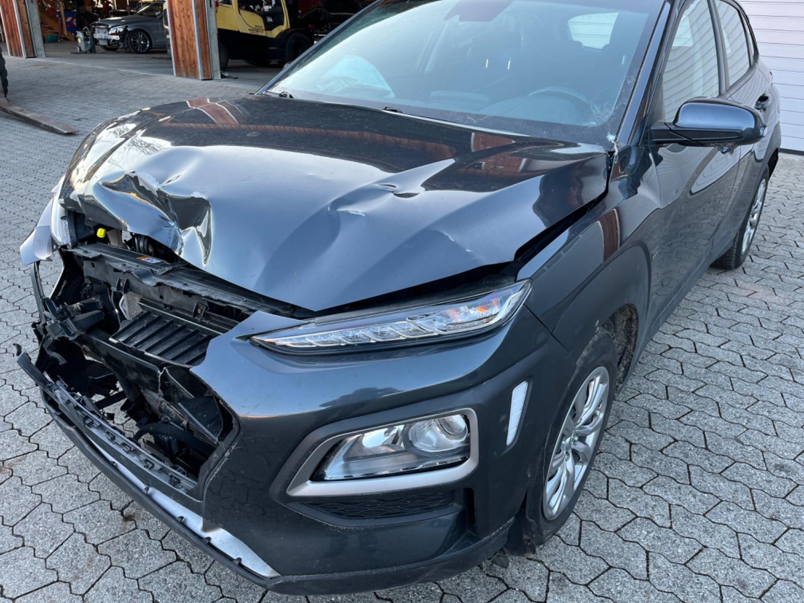 Hyundai Kona Select 2WD