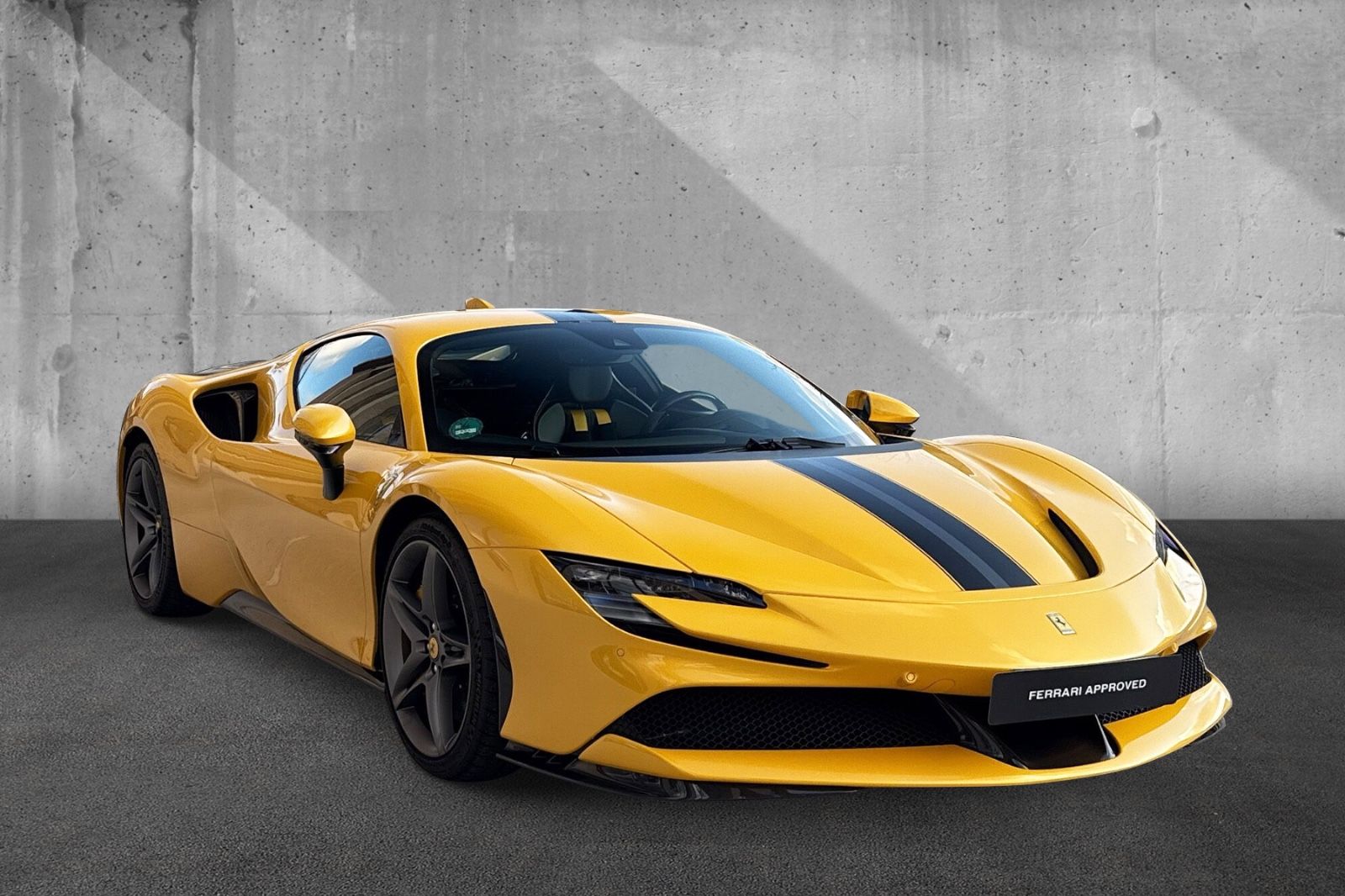 Fahrzeugabbildung Ferrari SF90*AssettoFiorano*VollCarbon*Atelier