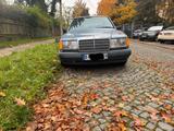 Mercedes-Benz 300E 1988er Automatik - Mercedes-Benz 300 in Berlin