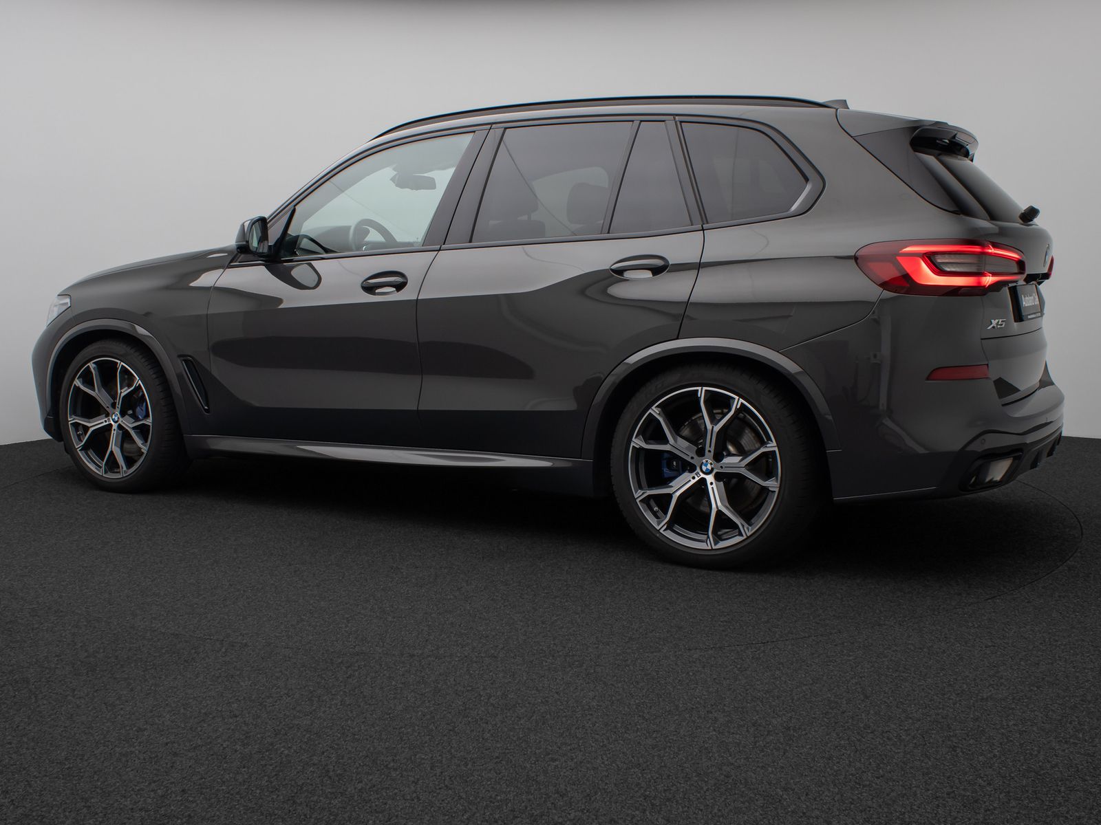 Fahrzeugabbildung BMW X5 xD40d M Sport Panorama Laser 360°HUD DAB H/K