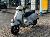 Vespa GTV 300 - VESPA BEIGE ROLLER