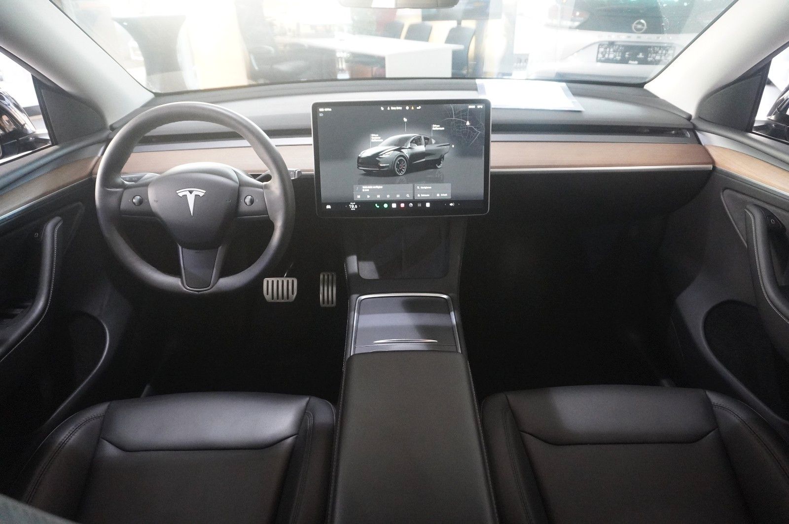 Fahrzeugabbildung Tesla Model Y PERFORMANCE DUAL-MOTOR NAVI/LED/DAB/AHK