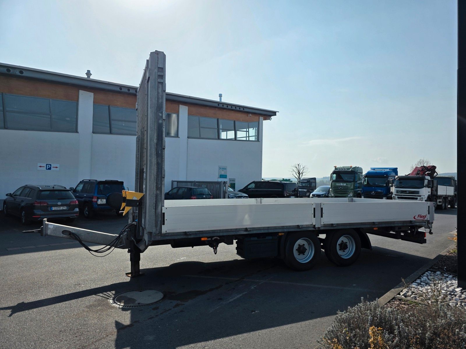Fahrzeugabbildung Fliegl TPS 119 GFA-Achsen Auffahrrampen Knorr ABS