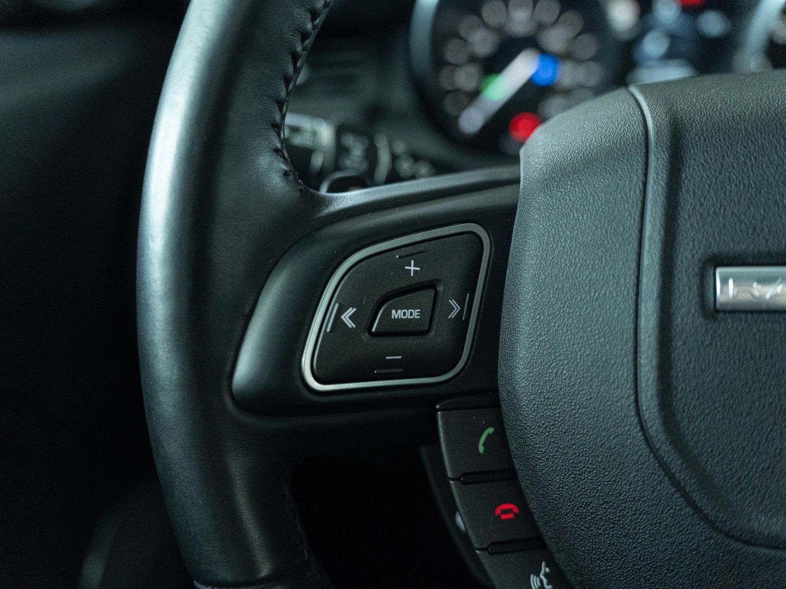 Fahrzeugabbildung Land Rover Range Rover Evoque SE Autom., Panorama,Winter-P.