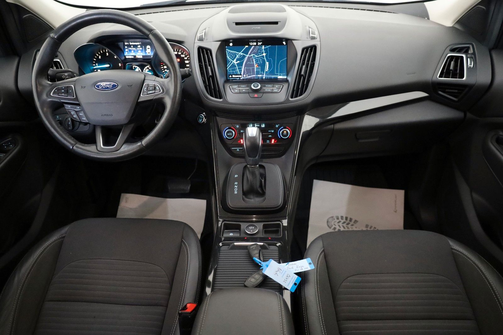 Fahrzeugabbildung Ford Kuga Titanium T.Leder,Navi,Keyless,SH,PDC,AHK