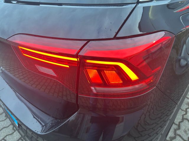 T-Roc R-Line 1.5 TSI DSG LED Navi AHK Climatroni