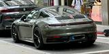 Porsche 992 Targa 4S Targa SPORTD*21*CHRONO*1H*BOSE - Porsche 992: Grün, Cabrio