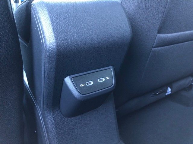 Fahrzeugabbildung Volkswagen Taigo 1.5TSI DSG R-Line PANO+MATRIX+ACC+PARKLNK+