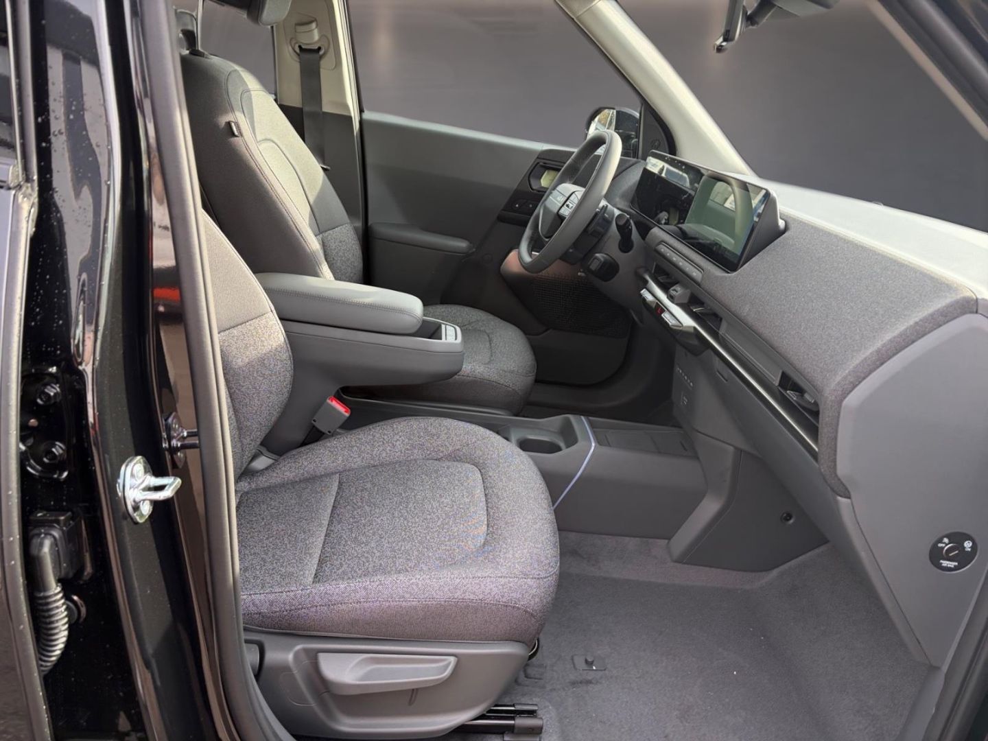 Fahrzeugabbildung Kia EV2 42.2 kWh 5S EARTH WIC 22AC TEC Navi Soundsy