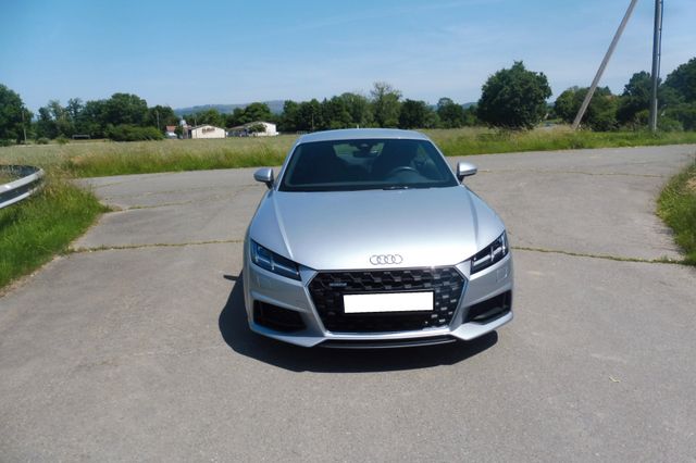 Audi TT Coupe 45 TFSI quattro  S-tronic. neuwertig