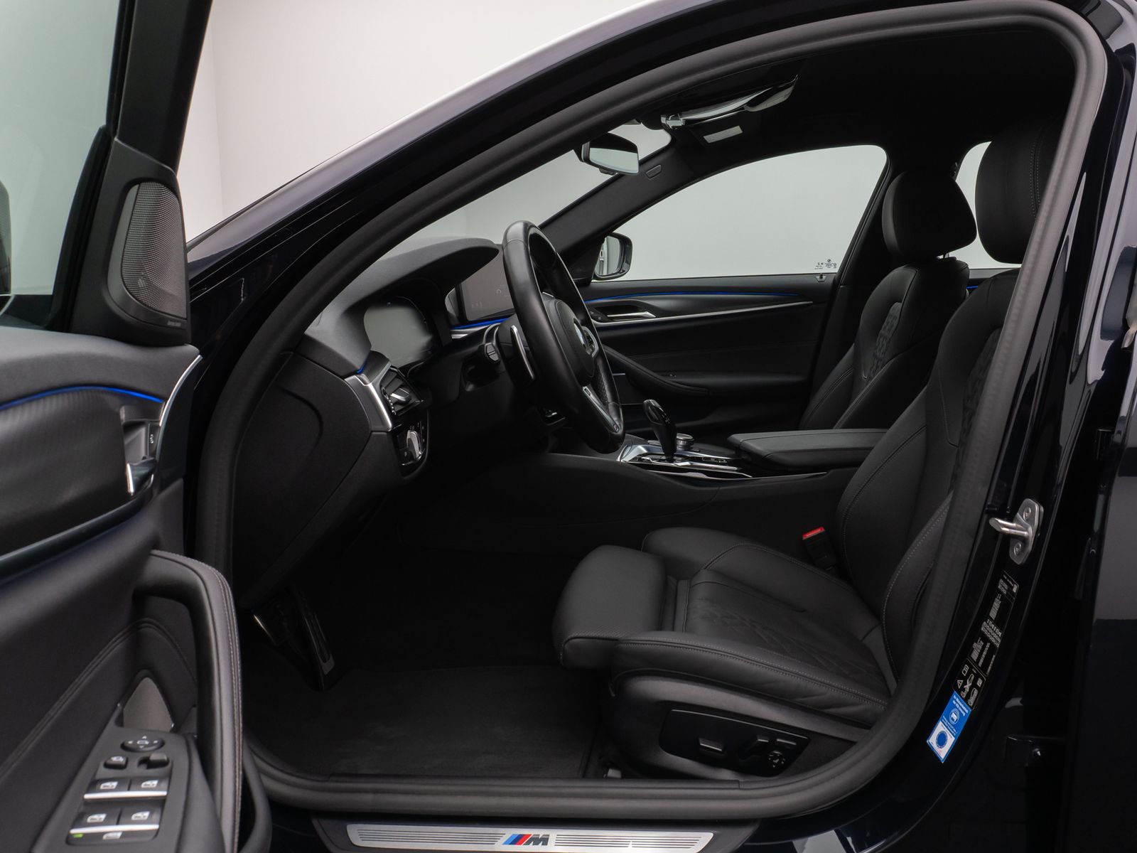 Fahrzeugabbildung BMW 530d  xD M Sport Kamera Laser HUD DAB H/K 20Zoll