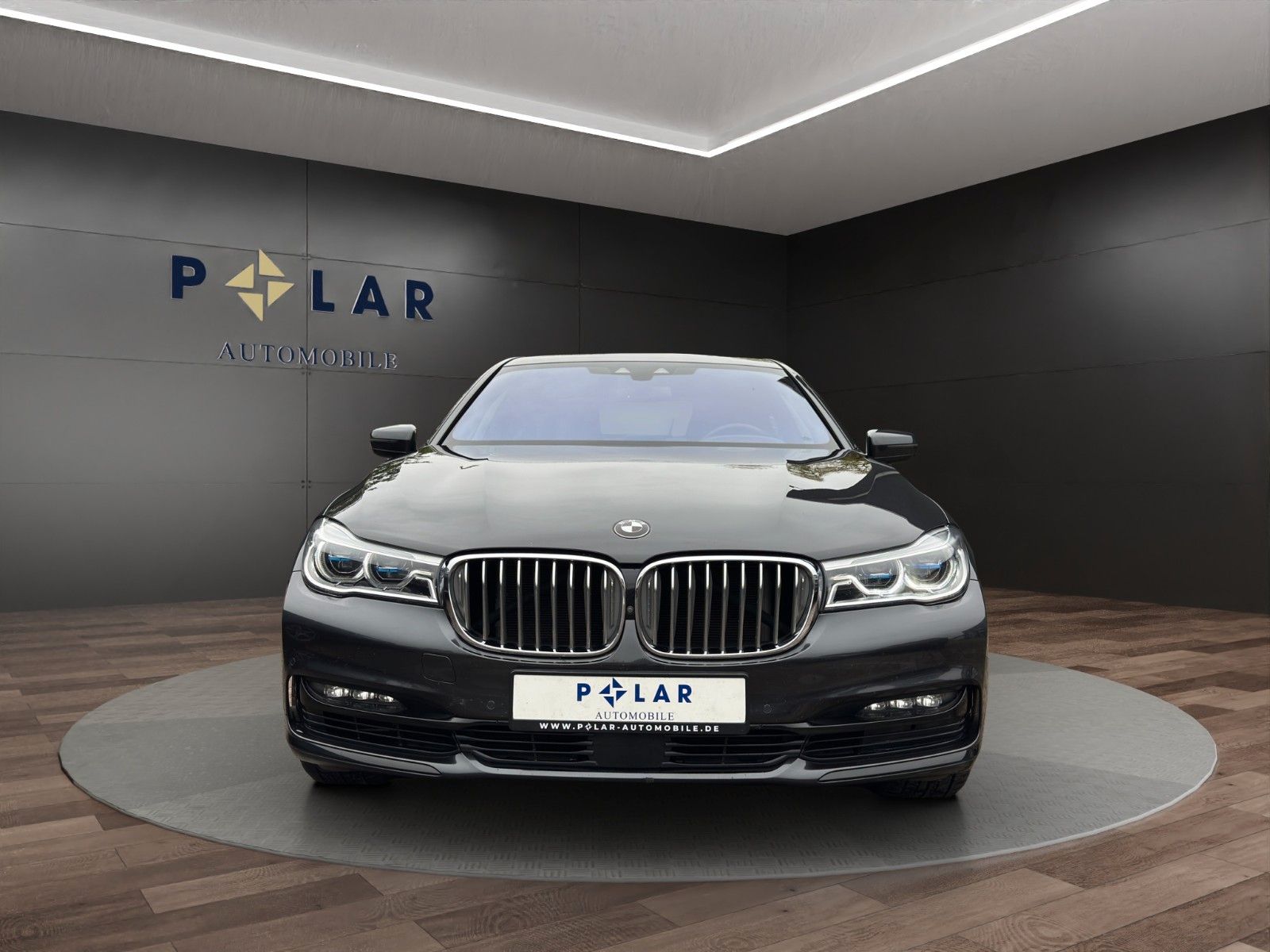 Fahrzeugabbildung BMW 750i xDrive*StHeiz*B&W*Head-Up*Schiebedach*Laser