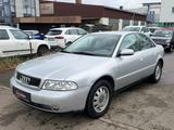Audi A4 2.4 *AUTOMATIK/ALU/KLIMA/1.HAND/TÜV NEU* - Audi aus 1999