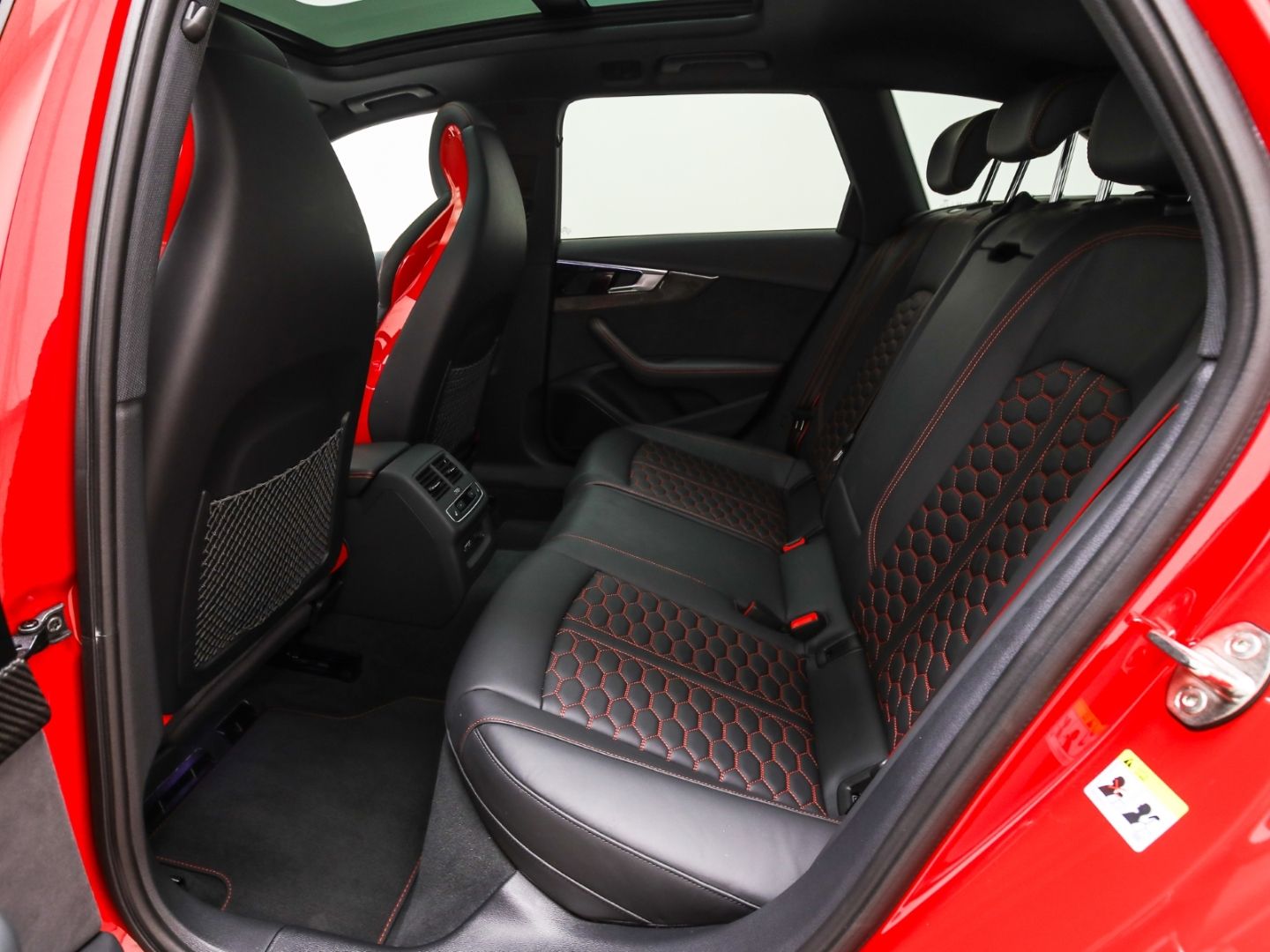 Audi RS4 Avant 2.9 TFSI quattro Pano AHK Leder Wabe foto 19