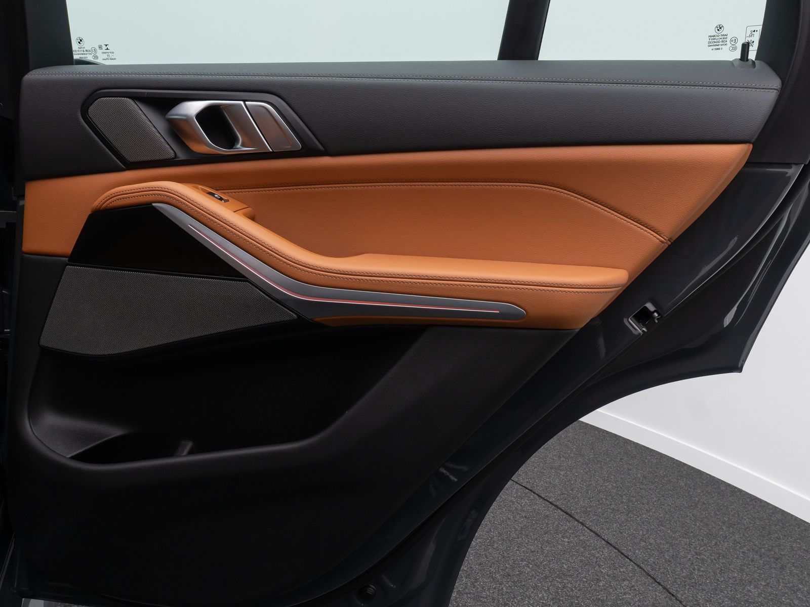 Fahrzeugabbildung BMW X5 xD40d M Sport 360° AHK DAB H/K HUD DisplayKey