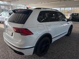 Volkswagen Tiguan 2.0 TDI R-Line | Matrix | 360° Kamera - Volkswagen Tiguan mit Diesel-Antrieb: mit Navigationssystem