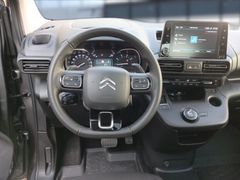 Berlingo Pure Tech 130 EAT 8 Shine M Berlingo Pure Tech 130 EAT 8 Shine M