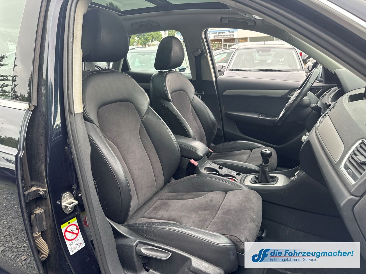 Fahrzeugabbildung Audi Q3 2.0 TDI El. Panodach Leder Soundsystem *EXPOR
