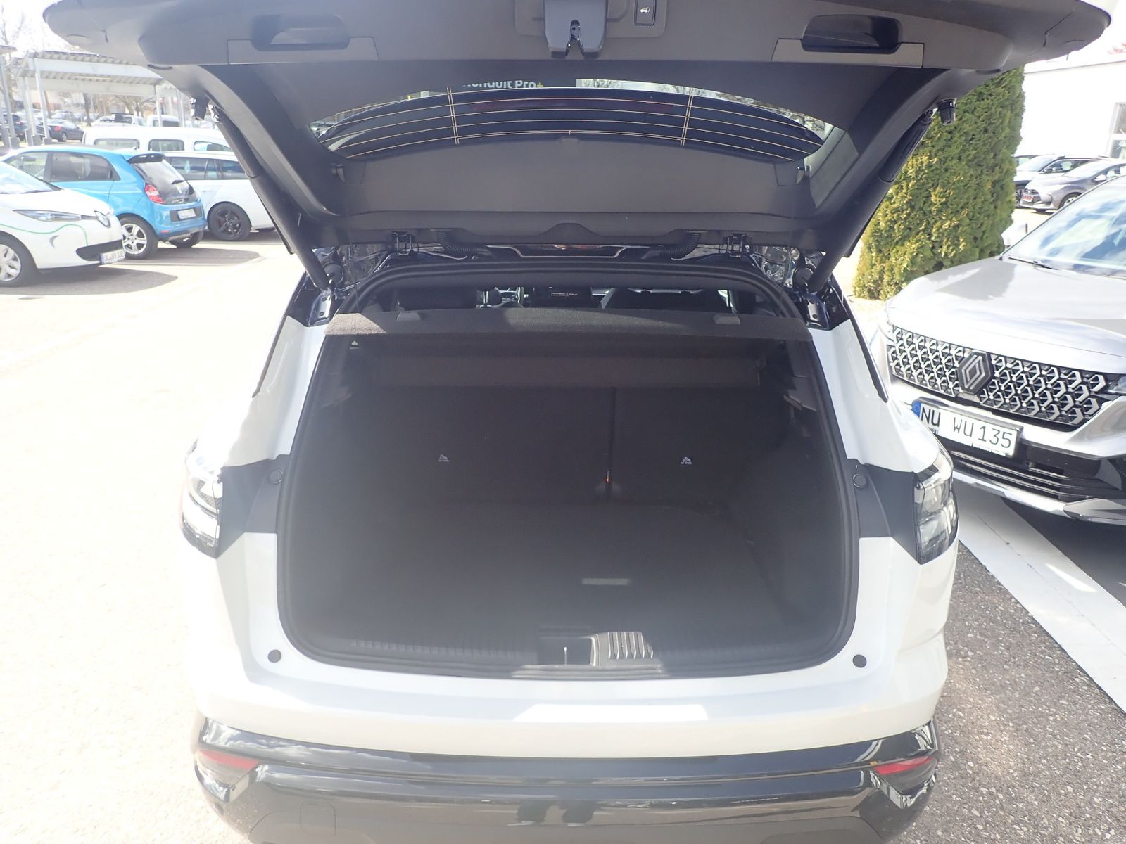 Fahrzeugabbildung Renault Austral Techno Full Hybrid E-Tech 200
