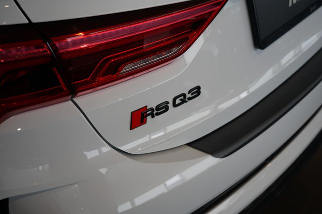 Audi RSQ3 Sportback | Pano | Matrix | SONOS | 21"